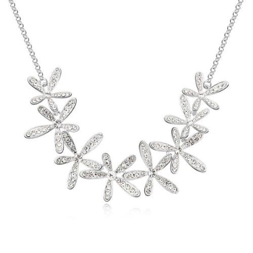 Collar Plateado Flores con Cristales