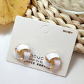 Aretes Dorados Entrelazado Blanco