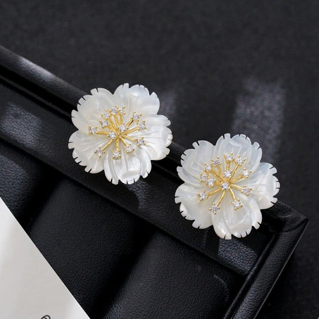 Aretes Flor Grande Concha Nacar Brillos Zirconias