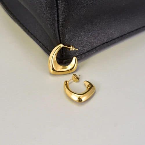 Argollas Doradas Cuadradas