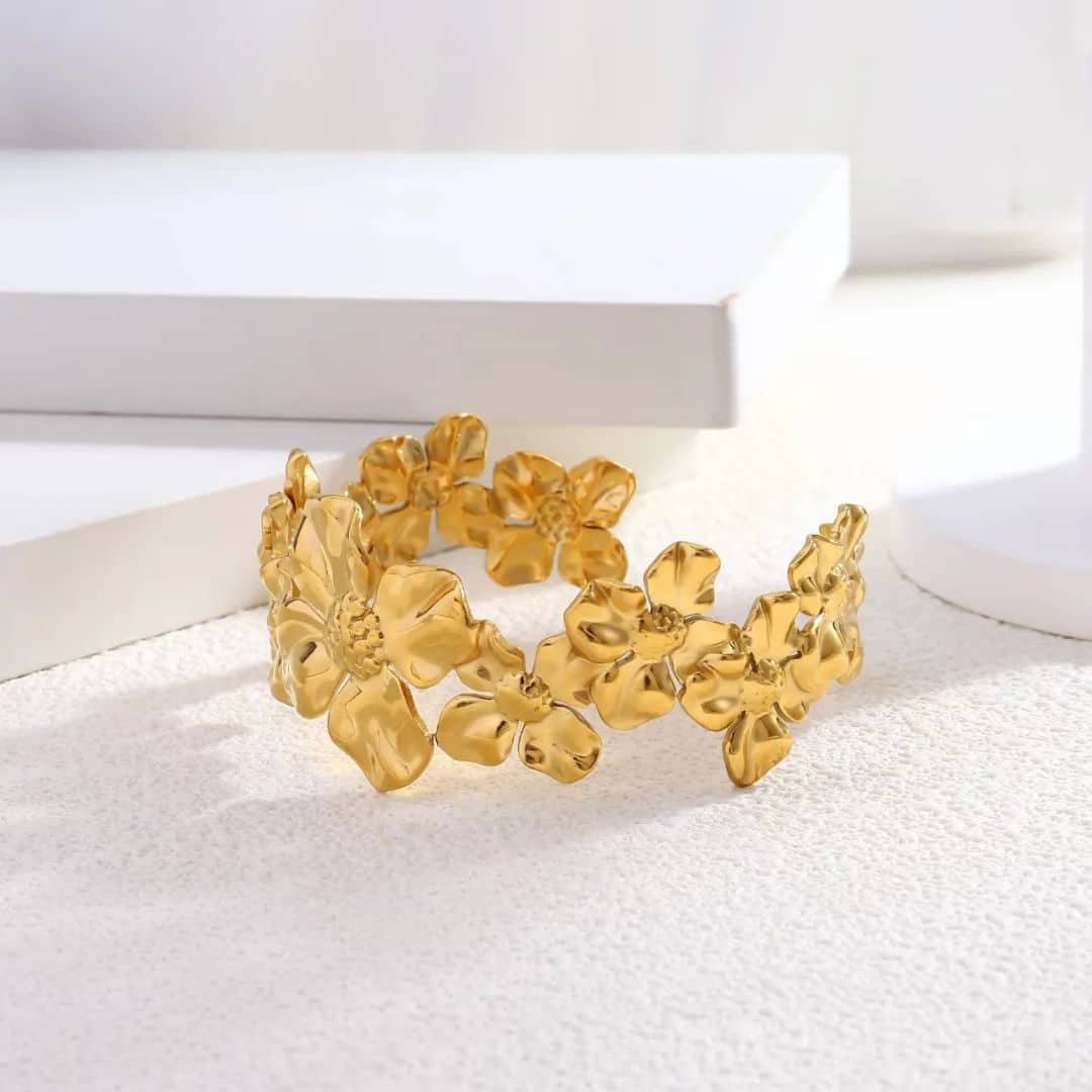 Brazalete Dorado Flores Medianas