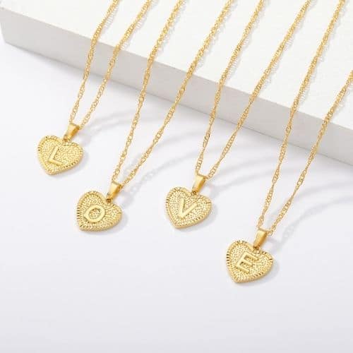 Cadena Twist Corazon Letra C