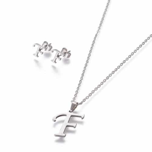 Juego de Cadena y Aretes Plateados Letra F