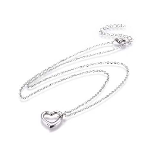 Set de Cadena Pulsera y Aretes Plateados Corazon