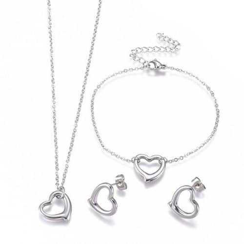 Set de Cadena Pulsera y Aretes Plateados Corazon